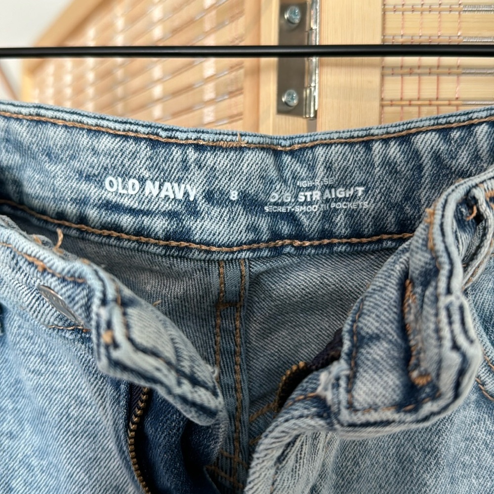 Old Navy High Rise Ripped Jeans - Picture 3 of 3